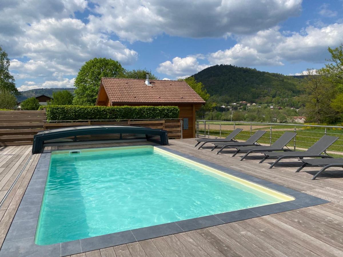 Chalet Avec Jacuzzi Et Piscine, Deco Soignee Esprit Cocooning