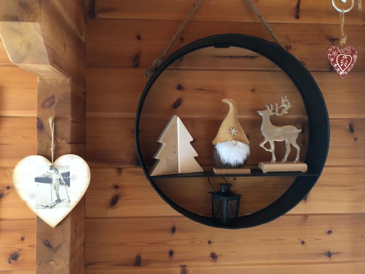 Avec Jacuzzi Et Piscine, Deco Soignee Esprit Cocooning Chalet