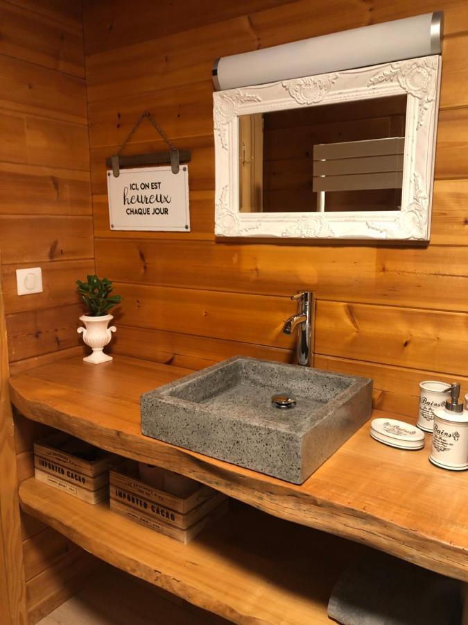 Avec Jacuzzi Et Piscine, Deco Soignee Esprit Cocooning