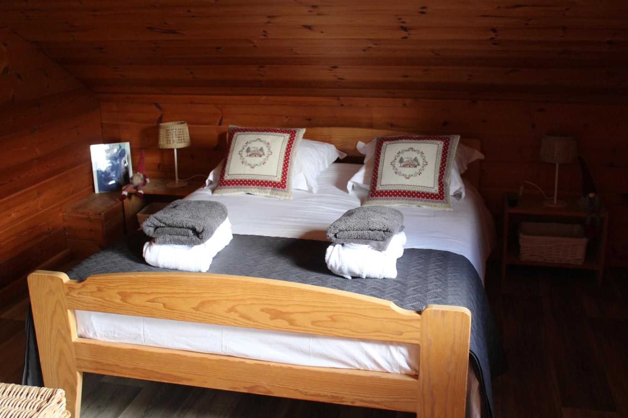 Avec Jacuzzi Et Piscine, Deco Soignee Esprit Cocooning * Ramonchamp
